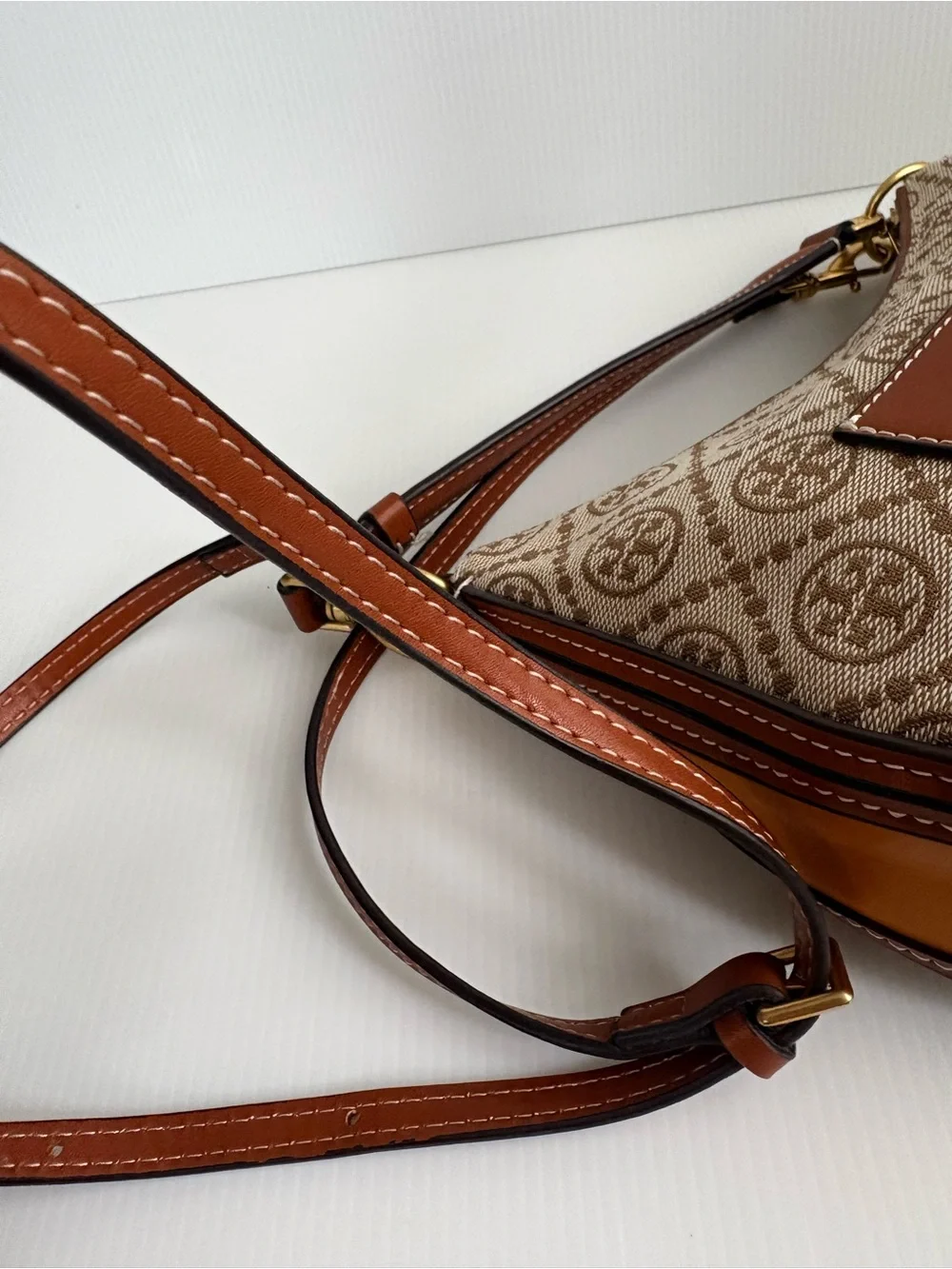 Tory Burch Crescent Crossbody Bag tan brown Color Handbag small  EUC